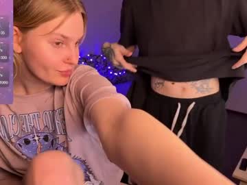 Worldofllove Chaturbate stream image from January 01, 2025