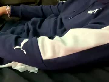 Chokenstroken Chaturbate stream image from January 01, 2025