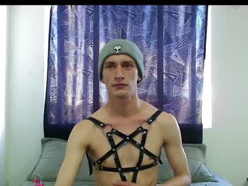 Dan_Yagami Chaturbate stream image from January 01, 2025