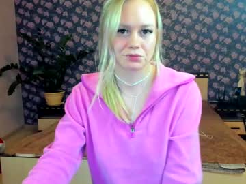 Dreamgerls Chaturbate stream image from January 01, 2025