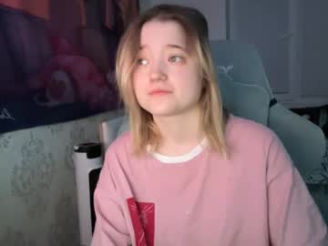 Meowki4 Chaturbate stream image from January 01, 2025