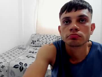 Carlyandsanti25 Chaturbate stream image from January 01, 2025