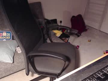Fizz6572 Chaturbate stream image from January 01, 2025
