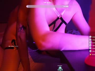 Pokecouplefoxies Chaturbate stream image from January 01, 2025