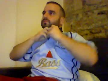 Robertoredo Chaturbate stream image from January 02, 2025
