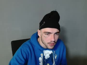 Didismurf02 Chaturbate stream image from January 02, 2025