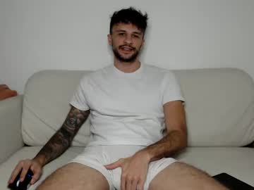 Papijakey Chaturbate stream image from January 02, 2025