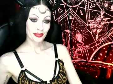 Missmoondoll Chaturbate stream image from January 02, 2025