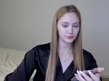 Laylla001 Chaturbate stream image from January 02, 2025