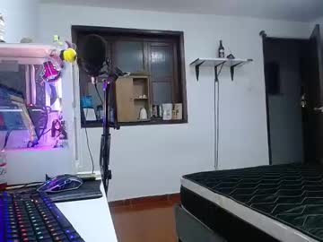 Esjrobles Chaturbate stream image from January 02, 2025