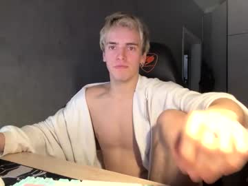 Edwingray Chaturbate stream image from January 02, 2025