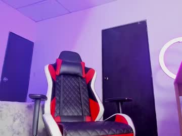 Dereckhard Chaturbate stream image from January 02, 2025