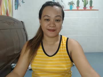 Funluvnpinay4u Chaturbate stream image from January 02, 2025