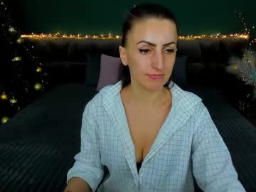 Rebecca_Diamonds Chaturbate stream image from January 02, 2025