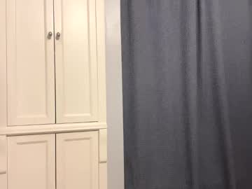 1hunglo4u2 Chaturbate stream image from January 02, 2025