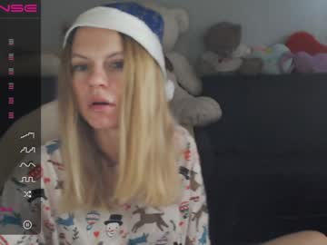 Shy_Moony Chaturbate stream image from January 02, 2025