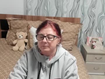 Catherinerowe Chaturbate stream image from January 02, 2025