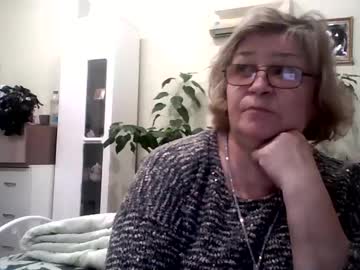 Flowerlover8 Chaturbate stream image from January 02, 2025