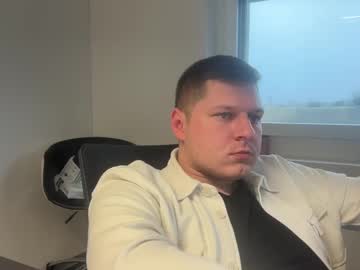 Hornyboy95300 Chaturbate stream image from January 02, 2025