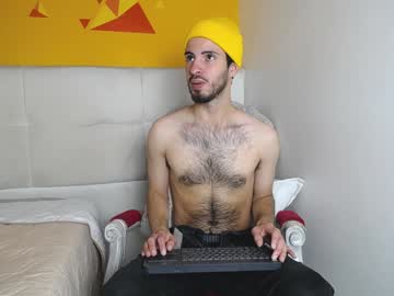 Liamluxe Chaturbate stream image from January 02, 2025