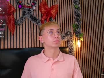 Naughty__Chris Chaturbate stream image from January 02, 2025