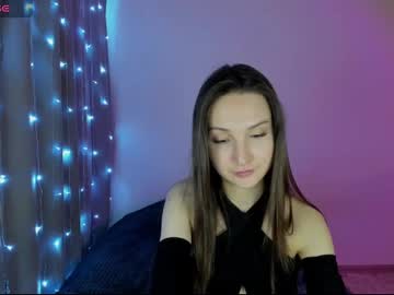 Carolinaallen Chaturbate stream image from January 02, 2025