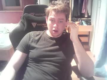 Iloveyoutoo2000 Chaturbate stream image from January 02, 2025