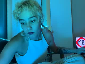 Viperlady Chaturbate stream image from January 02, 2025