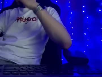Wetmove Chaturbate stream image from January 02, 2025