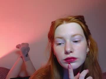 Fiamoor Chaturbate stream image from January 02, 2025