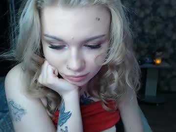 Aalicebubble Chaturbate stream image from January 02, 2025
