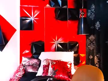 Emili_Roux Chaturbate stream image from January 02, 2025