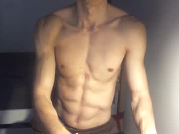 Hkingvi Chaturbate stream image from January 02, 2025