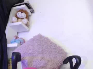 Ashlyvesneva Chaturbate stream image from January 02, 2025