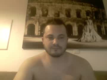 Guigui12520 Chaturbate stream image from January 02, 2025