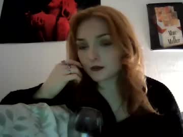 Curvyredhead666 Chaturbate stream image from January 02, 2025