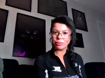 Hotsexygilf82 Chaturbate stream image from January 02, 2025
