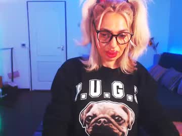 Preggyhotmommy Chaturbate stream image from January 02, 2025