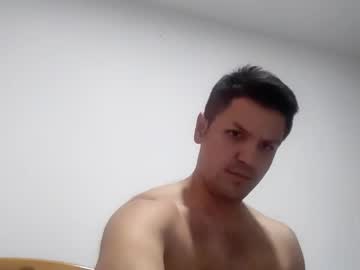 Cristopher3042 Chaturbate stream image from January 02, 2025
