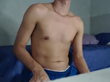 Micaelrian777 Chaturbate stream image from January 02, 2025
