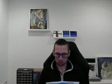 Alexhunter4u Chaturbate stream image from January 02, 2025
