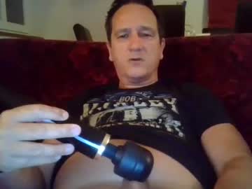 Dddermattt Chaturbate stream image from January 03, 2025