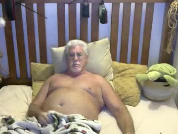 Yoursilverfoxman Chaturbate stream image from January 03, 2025