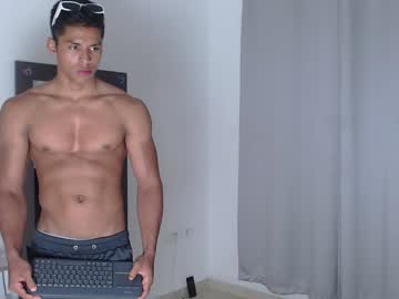 Caleb_Brown Chaturbate stream image from January 03, 2025