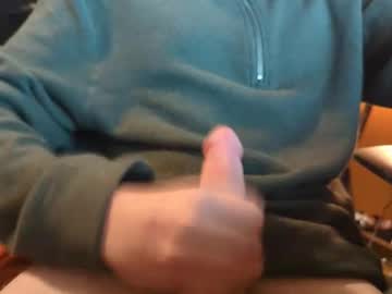Kniloc Chaturbate stream image from January 03, 2025