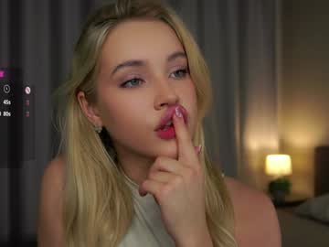 Lipswithsmileonthem Chaturbate stream image from January 03, 2025