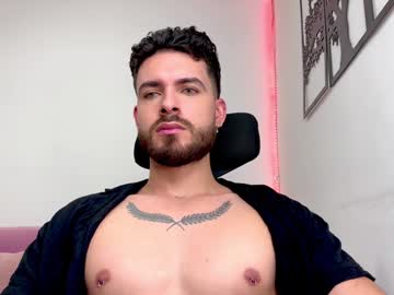 Maxtowers Chaturbate stream image from January 03, 2025