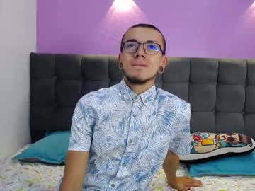 Damianmosth Chaturbate stream image from January 03, 2025