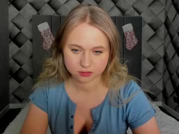 Elizabeth_Kitty Chaturbate stream image from January 03, 2025