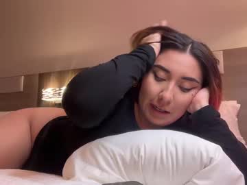 Evelynasmr Chaturbate stream image from January 03, 2025